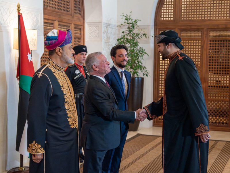 In honor of His Majesty the Sultan, the King of Jordan holds a dinner