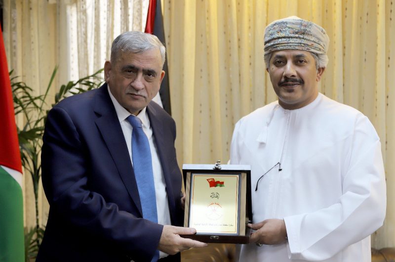 Jordan: The Ambassador of the Sultanate of Oman meets with the Presidents of the University of Jordan and the University of Mu'tah