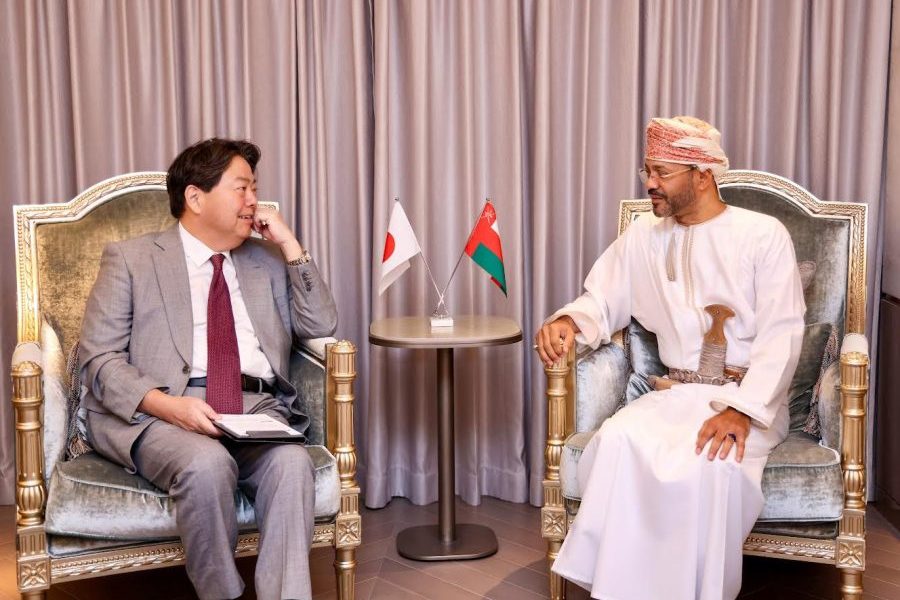 Sayyid-Badr-With-his-Japanese-counterpart