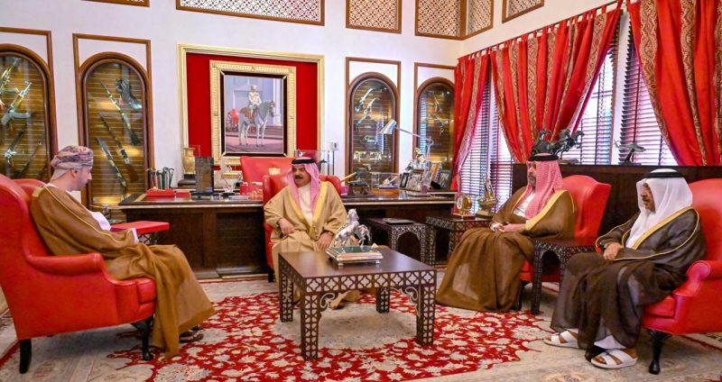 His Majesty the Sultan sends a written message to the King of Bahrain