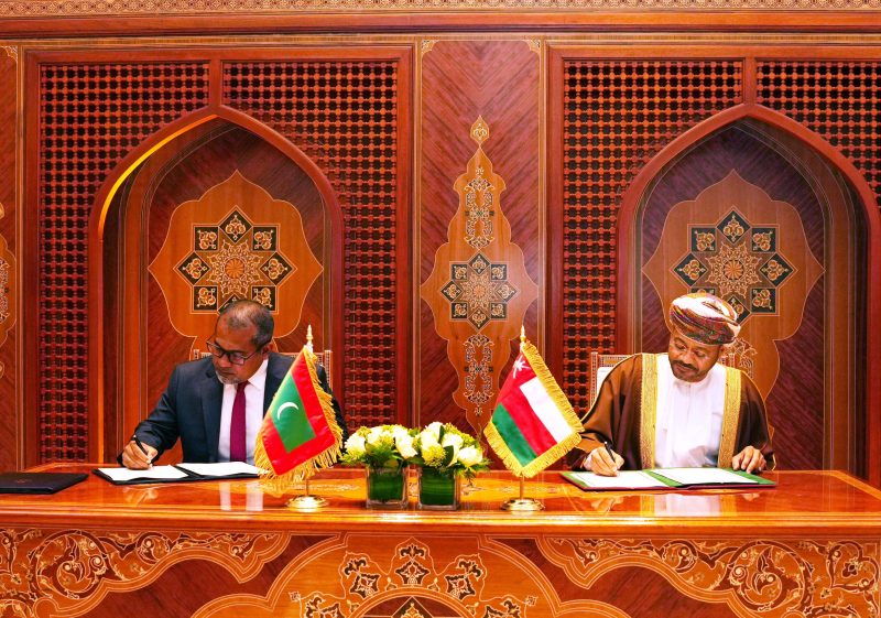 Oman and Maldives hold political talks