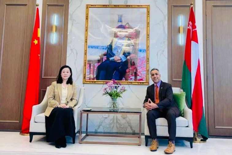 Ambassador_receives_ Executive_Director_of_Chinese_Arabic_Channel