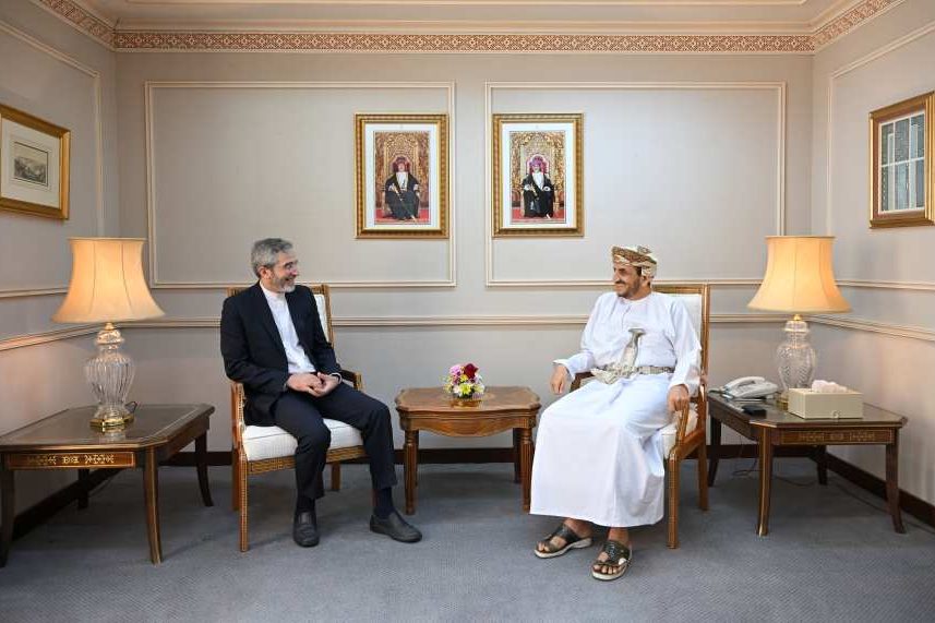 Sheikh-Khalifa-with-his-Iranian-counterpart