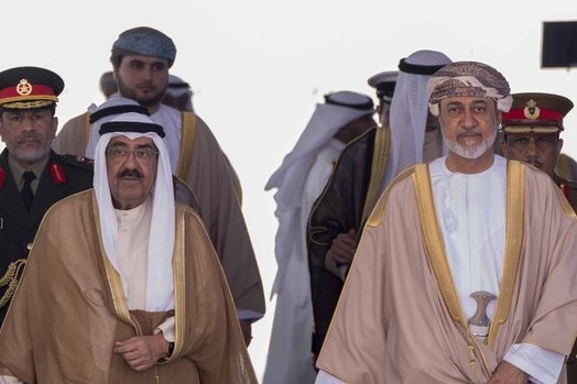 Emir of Kuwait arrives in Duqm1