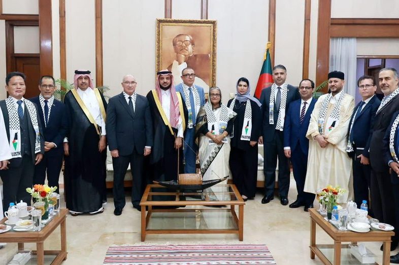 heads of diplomatic missions of Islamic countries with the Prime Minister of Bangladesh