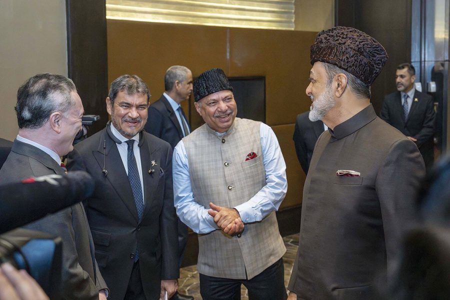 His Majesty the Sultan meets a number of businessmen in India