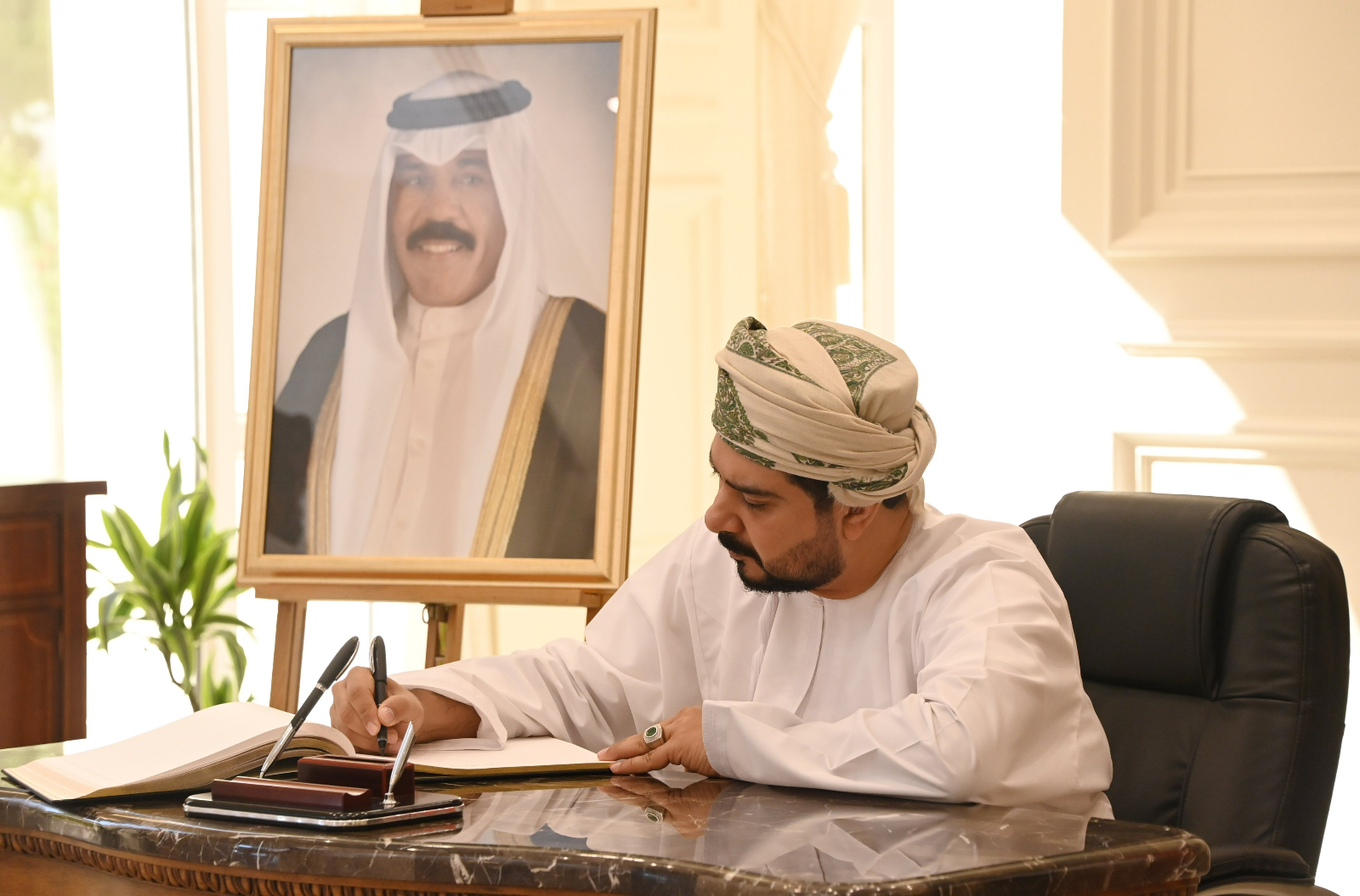 A number of officials offer their condolences on the death of the late Emir of the State of Kuwait at the Kuwaiti Embassy