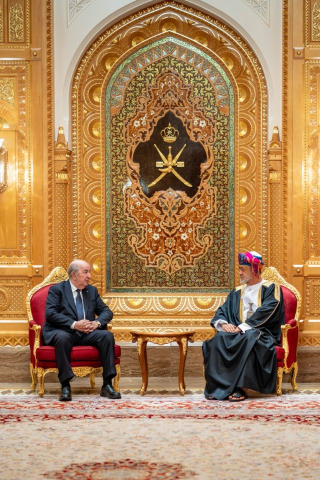 His Majesty and the Algerian President hold discussions