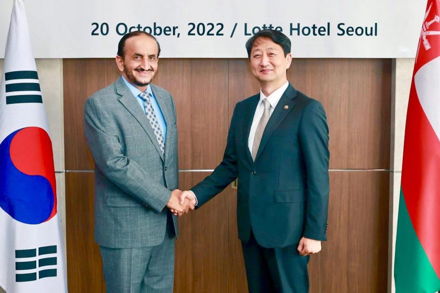 Oman-Diplomatic-Undersecretary-meets-Korean-Minister-of-Commerce-and-Investment