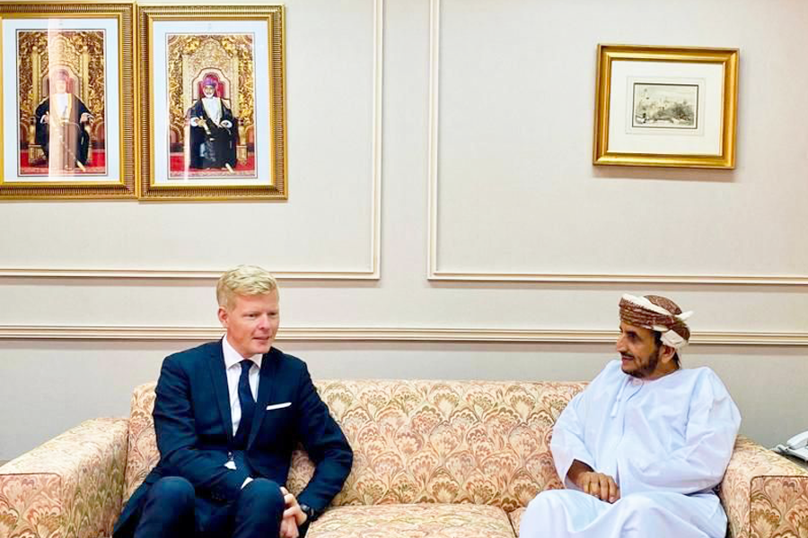 Oman-Diplomatic-Undersecretary-receives-UN-Special-Envoy-for-Yemen