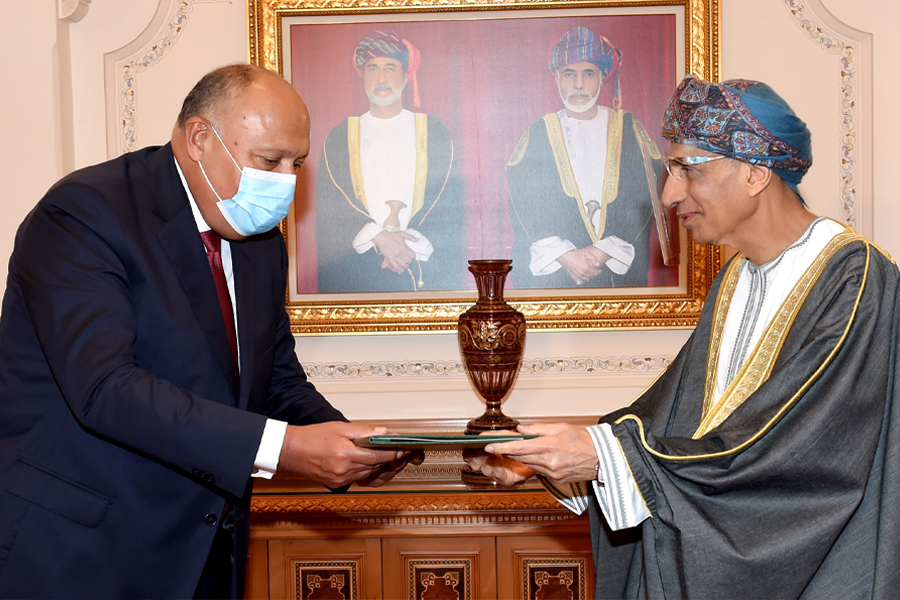 His-Majesty-Sultan-receives-written-from-Egyptian-President