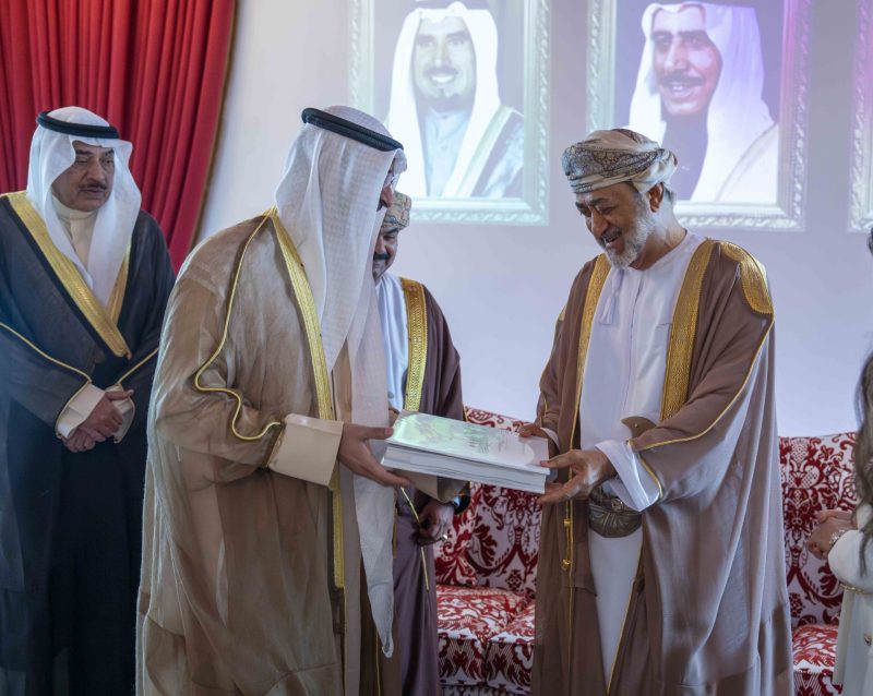 His Majesty visits Kuwait Museum