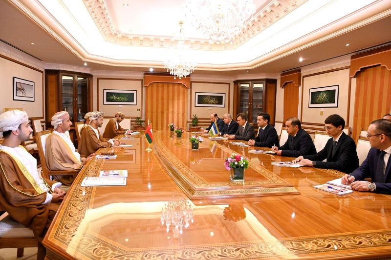 Oman and Uzbekistan hold talks