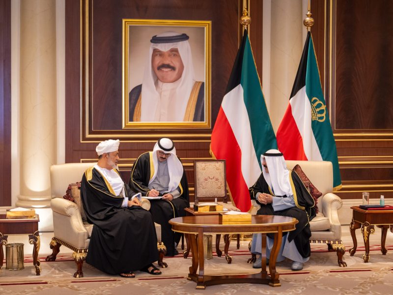 Sultan-Haitham-offers-Condolences-on-the-death-of-Kuwaiti-Emir