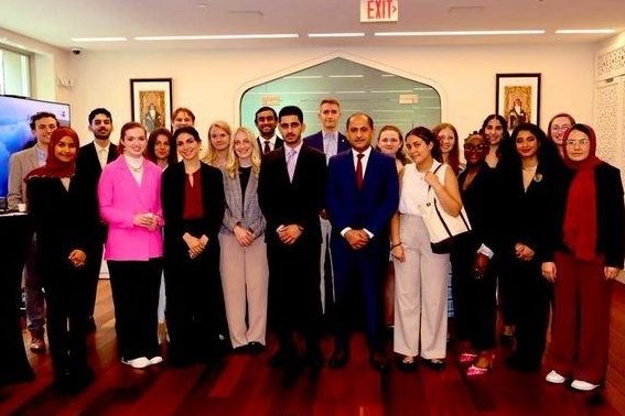 The-Sultan-Qaboos-Culture-Center-has-hosted-group-of-interns