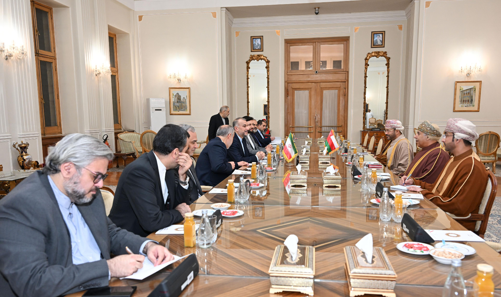 His Excellency the Foreign Minister discusses with his Iranian counterpart a number of issues