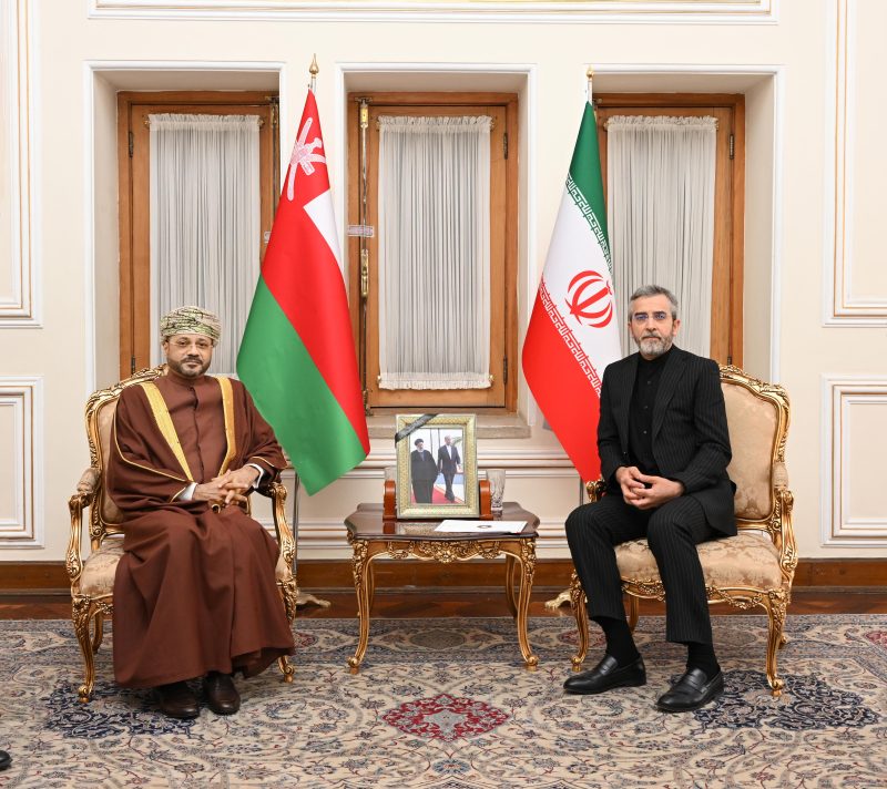 The head of the executive authority in charge of the Islamic Republic of Iran meets the Minister of Foreign Affairs