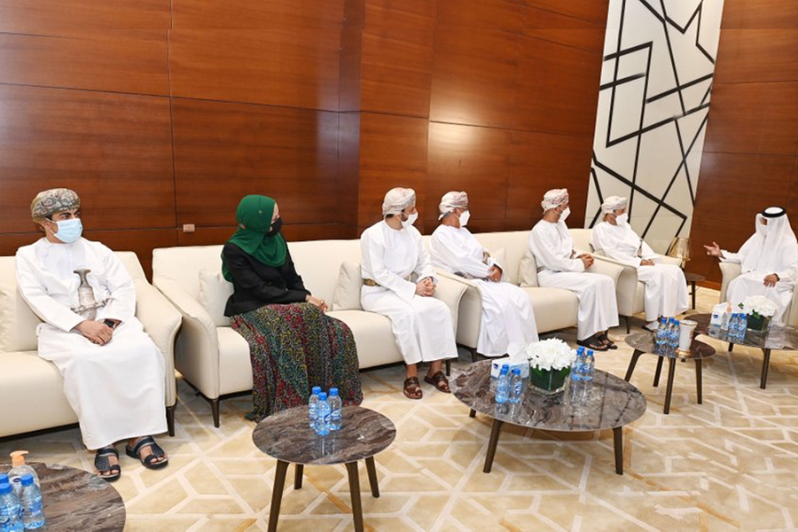 Omani-Ministers-offer-condolences-at-UAE-Embassy-Muscat