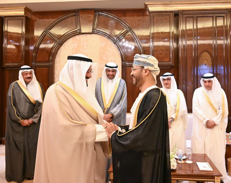 Prime Minister of Kuwait receives Oman's Foreign Minister